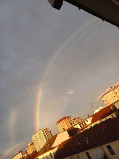 L’arcobaleno riporta il sereno nel cielo di Alessandria. Le vostre [FOTO]