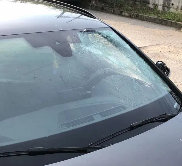 Tre auto vandalizzate in via Vecchia Torino ad Alessandria: indaga la Polizia