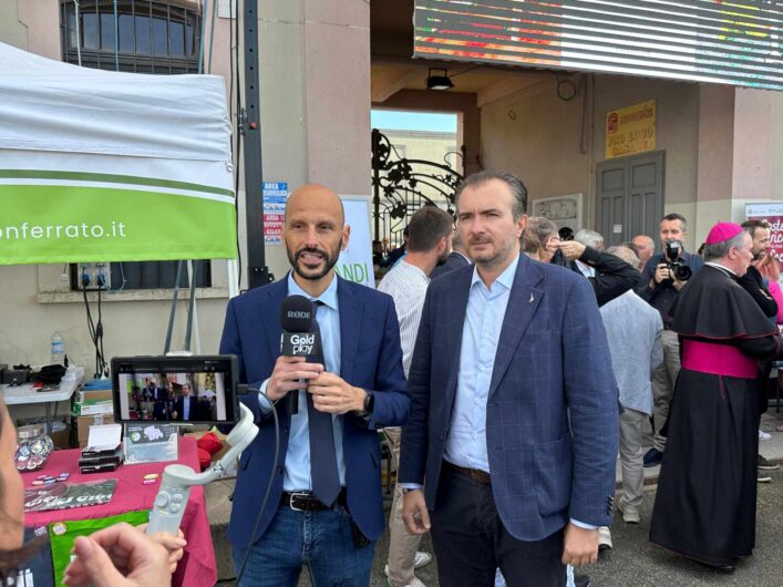 Via alla Festa del Vino a Casale Monferrato: le parole del sindaco, del vescovo e il taglio del nastro