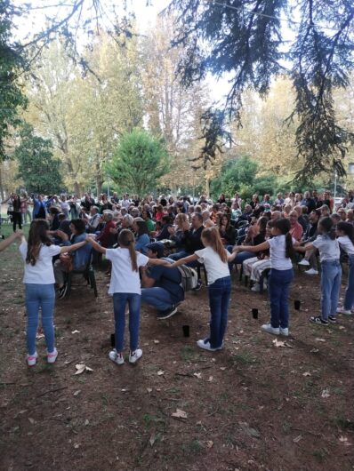 Teatro, danza e musica ai giardini davanti alla stazione. Assessora Oneto: “E ad Halloween una sorpresa”