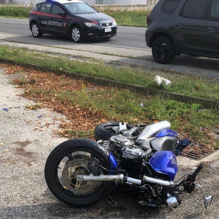 Scontro tra un’auto e una moto tra Casale e Villanova: centauro in ospedale, non è in pericolo di vita