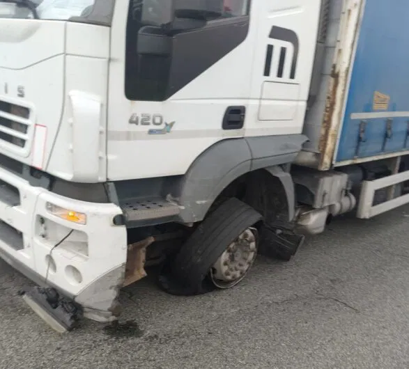 Scontro tra un camion e un’auto a Capriata d’Orba: nessun ferito grave