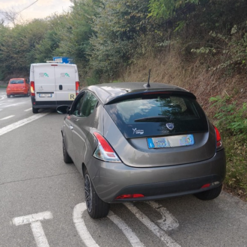 Scontro tra un’auto e una moto a Terzo: nessun ferito