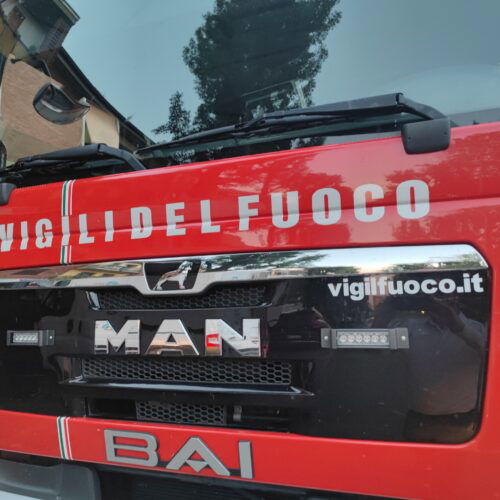 Auto in fiamme sulla A7 vicino a Castelnuovo Scrivia: illeso il conducente