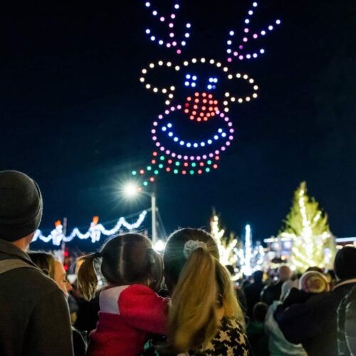 Pavia, i droni illuminano il Natale: spettacolo rinviato al 21 dicembre