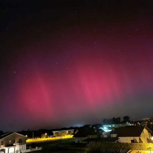 Cieli di luce: l’aurora boreale incanta i paesaggi dell’Oltrepò