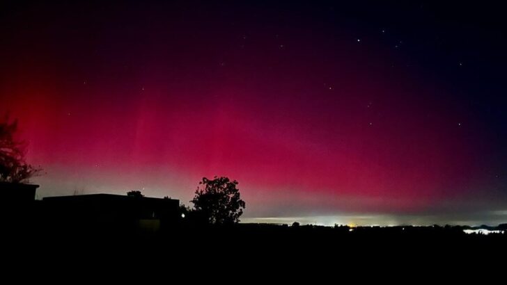 Cieli di luce: l’aurora boreale incanta i paesaggi dell’Oltrepò