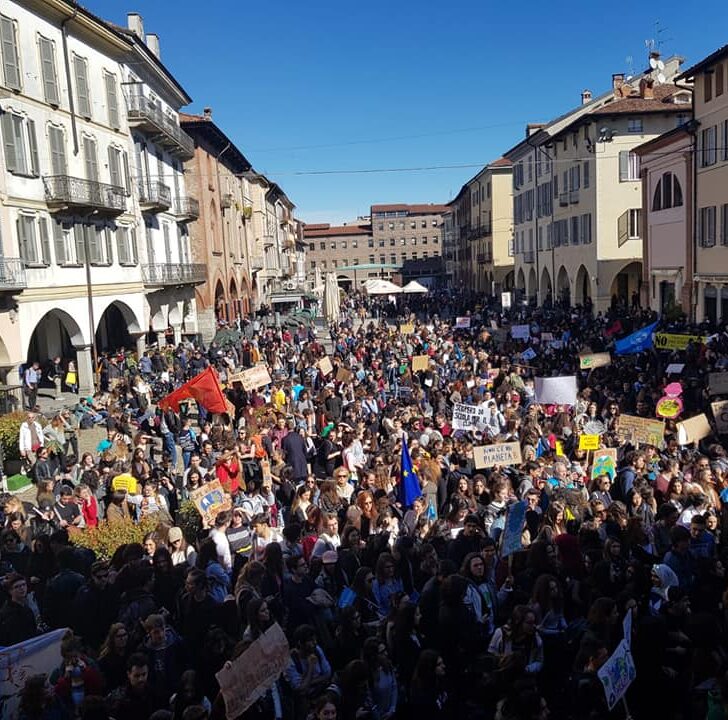 Pavia, Fridays for Future oggi pomeriggio in marcia contro la crisi climatica