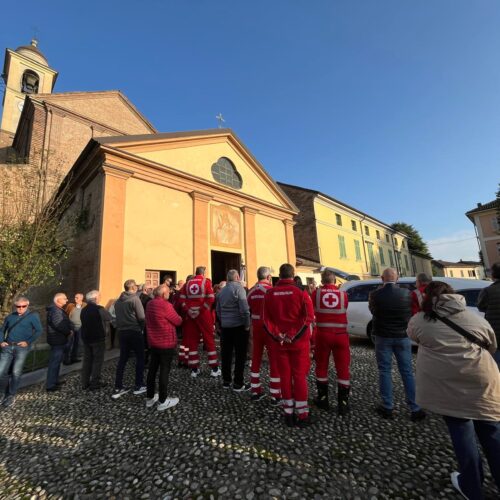 Chiesa gremita per l’ultimo saluto al volontario della Croce Rossa di Voghera Giovanni Morando