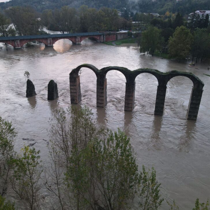 Bormida allaga la ciclabile ad Acqui e il campo sportivo a Ponti: le FOTO