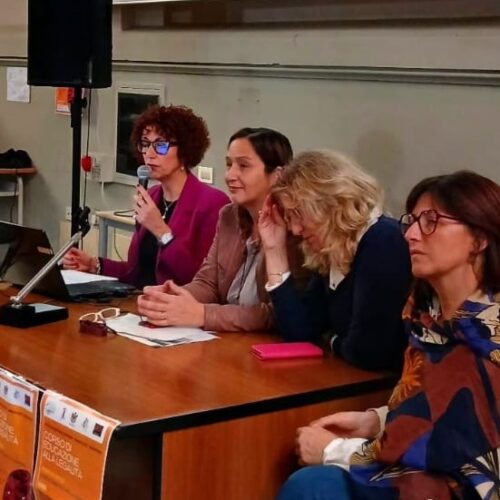 All’Istituto Eco il corso di educazione alla legalità, Cazzulo: “Violenza economica una delle forme più subdole da stanare”