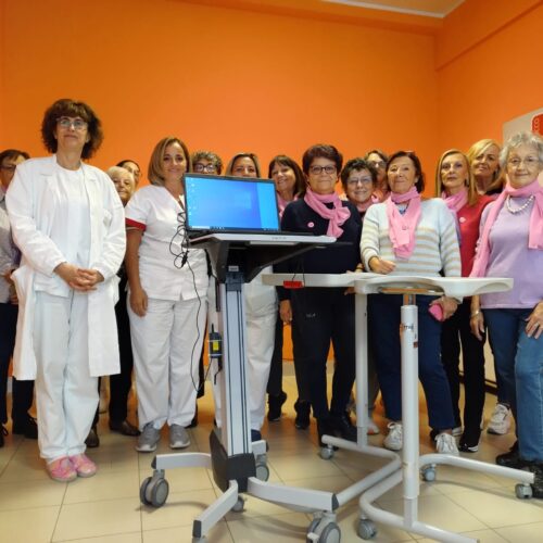 Associazione Bios dona 20 tavoli per aiutare l’Oncologia di Alessandria