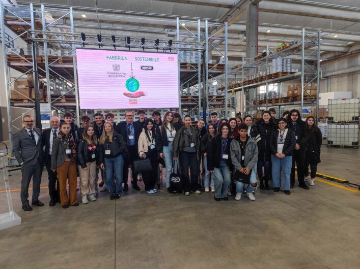 Fabbrica Sostenibile: all’evento di Confindustria Metlac passa il bonsai a Cittadella dello Sport di Tortona