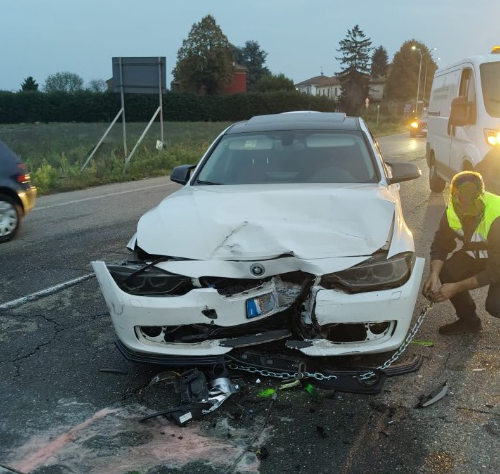 Incidente a Spinetta sulla strada verso Novi: tre auto coinvolte e due persone lievemente ferite