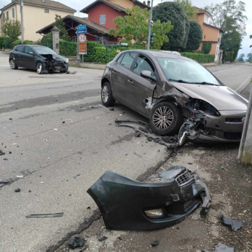 Incidente nel Tortonese tra due auto: un ferito non in gravi condizioni