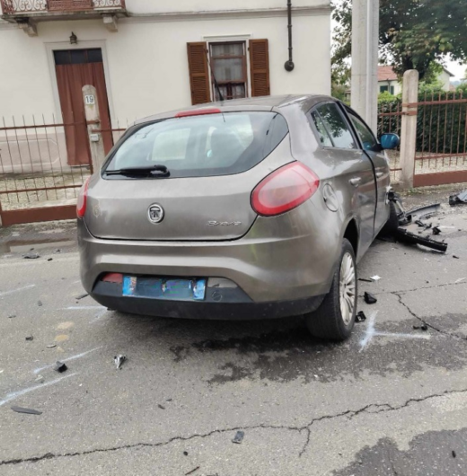 Incidente nel Tortonese tra due auto: un ferito non in gravi condizioni