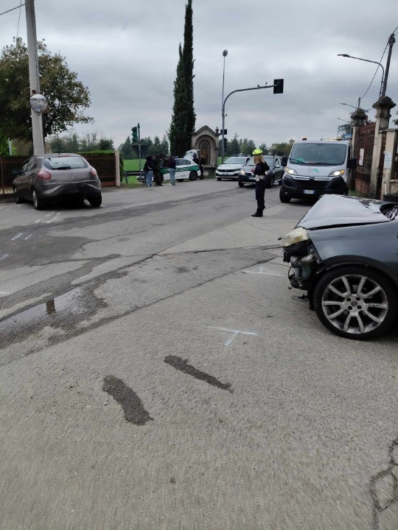 Incidente nel Tortonese tra due auto: un ferito non in gravi condizioni