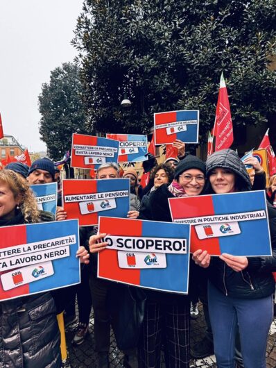 Pavia: sciopero generale, centinaia in corteo per le vie della città