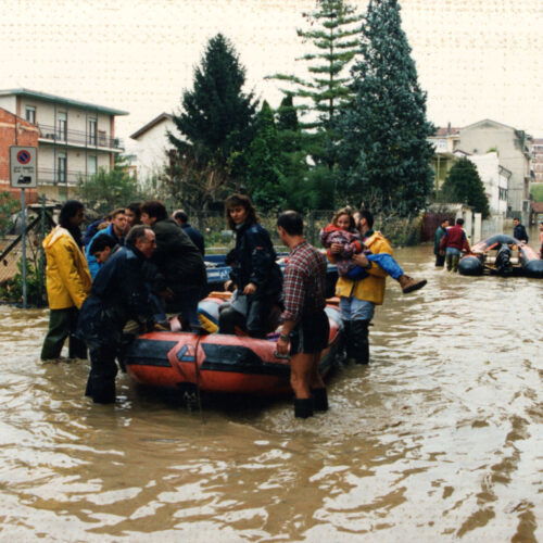 1994: il fango nelle strade, nelle case e sui volti. Oggi è ancora in Cittadella