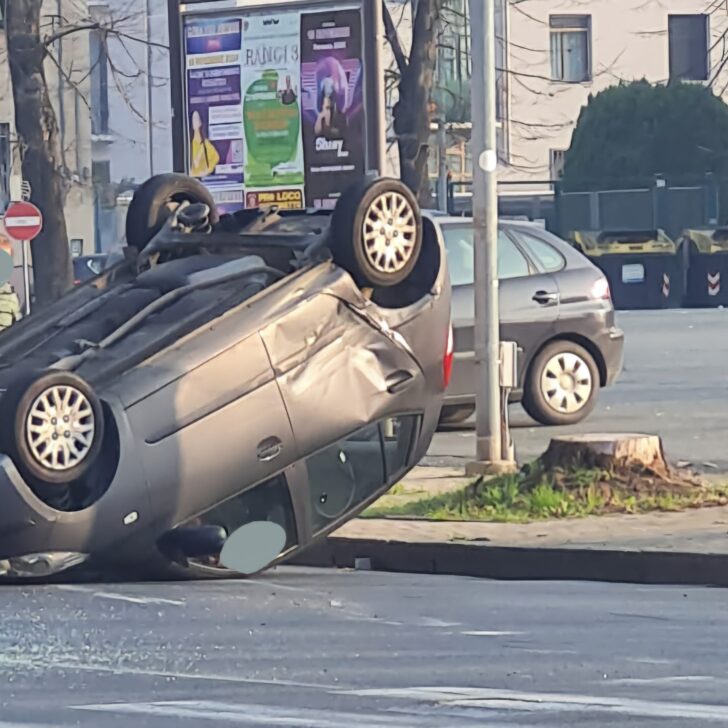 Incidente in viale Teresa Michel ad Alessandria: auto si ribalta