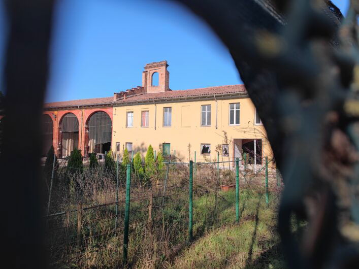 In provincia 11 beni confiscati alle mafie e ancora non destinati: le foto di una cascina ad Alessandria