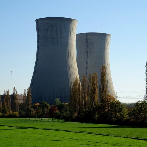 Insieme nella giunta di Alessandria ma divisi sul nucleare: scontro tra M5s e Azione