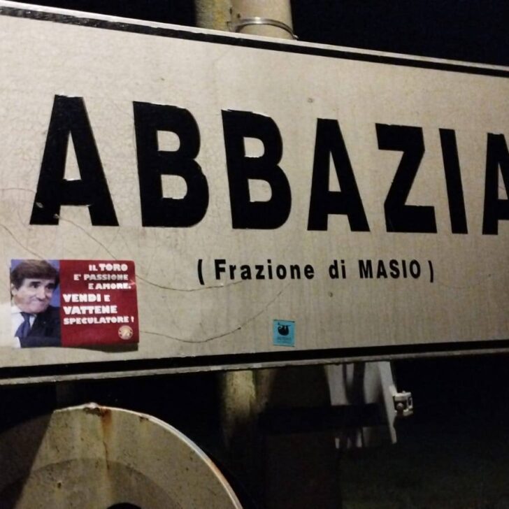 A Masio la protesta dei tifosi del Torino contro il presidente Urbano Cairo: “Speculatore, vendi e vattene”