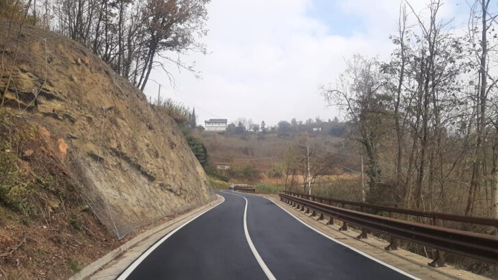 Cinque anni dopo le frane rimosso il senso unico alternato sulla strada 229 a Bistagno