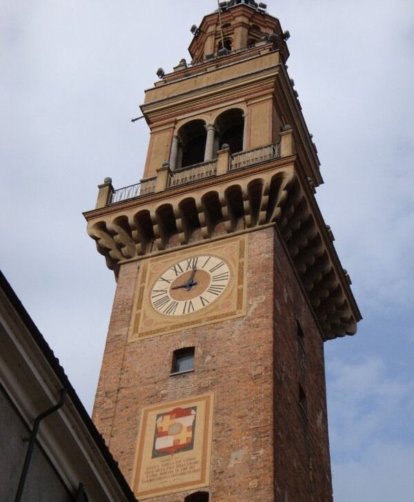 La Torre Civica di Casale si illumina di blu per la Giornata Mondiale del Diabete