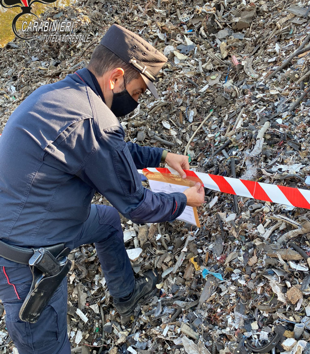 Controlli dei Carabinieri Forestali nel Monferrato: denunce e sanzioni per gestione illecita rifiuti