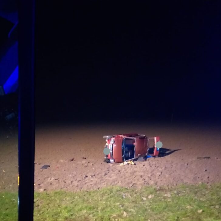 Incidente a Piovera: auto esce di strada e si ribalta