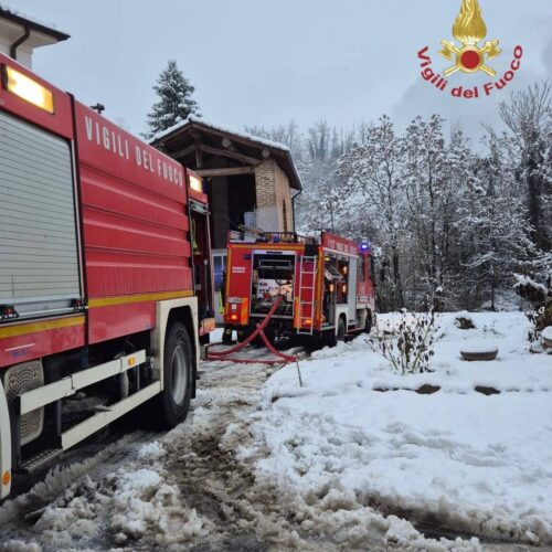 A fuoco una casa a Monte Segale: danni ingenti