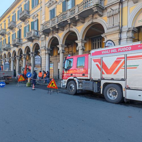 Fuga di gas in piazza Garibaldi ad Alessandria: l’intervento dei Vigili del Fuoco e di Amag