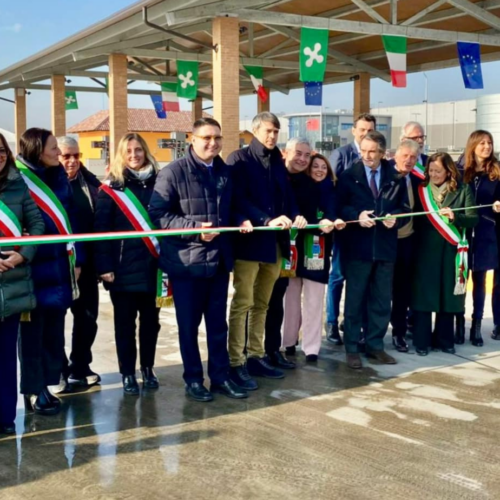 Presidente Fontana inaugura l’impianto di biocarburanti: “Sostenibilità ed economia a braccetto”