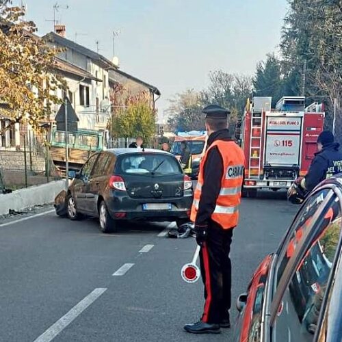 Incidente a Pozzolo. Auto tampona furgone