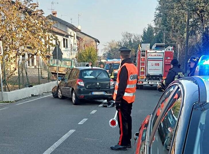 Incidente a Pozzolo. Auto tampona furgone