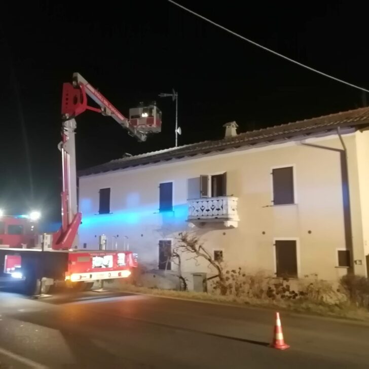 Incendio di una canna fumaria a Castagnone di Pontestura spento dai Vigili del Fuoco