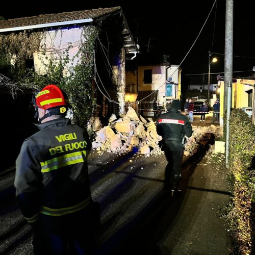 Crolla parete di una cascina a Pozzolo: nessuna persona coinvolta