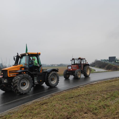 Trattori in tangenziale per mostrare a tutti i problemi dell’agricoltura