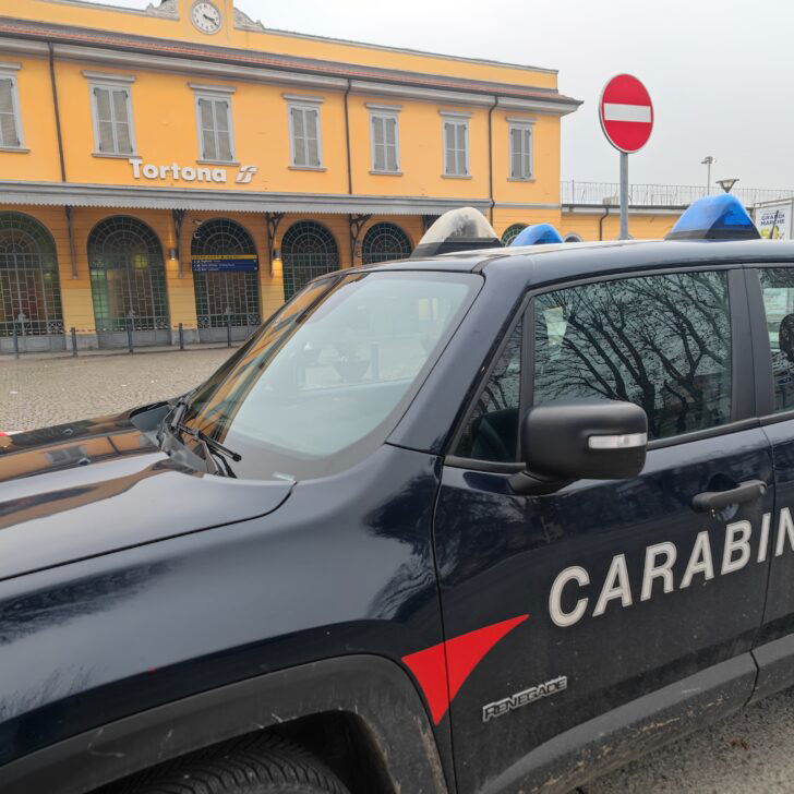 Omicidio alla stazione di Tortona: arrestato un uomo di 24 anni, incastrato dalle telecamere