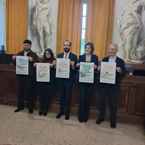 Pavia contro l’abbandono dei rifiuti: “Le uniche scuse che valgono sono quelle che dobbiamo alla nostra città”