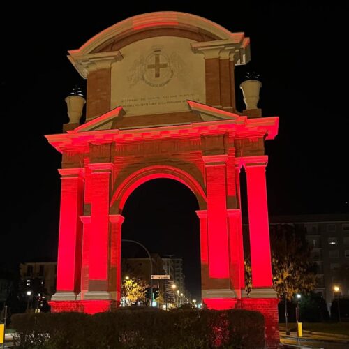 Capodanno cinese: ad Alessandria l’arco di piazza Matteotti si illumina di rosso