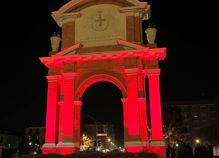 Capodanno cinese: ad Alessandria l’arco di piazza Matteotti si illumina di rosso