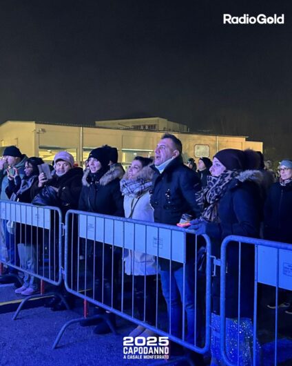 Oltre 2500 persone al Capodanno di Casale: grande successo tra brindisi, sorrisi, djset e le canzoni degli 883