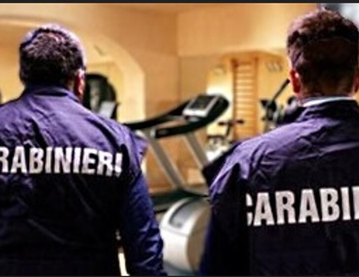 Carabinieri in incognito in palestra beccano ladro “con le mani in un armadietto”