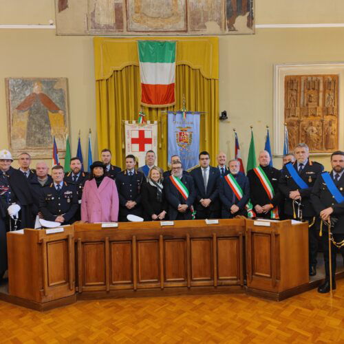 Polizia Locale: premiati gli agenti più longevi e meritevoli. “Siete le prime sentinelle del territorio”