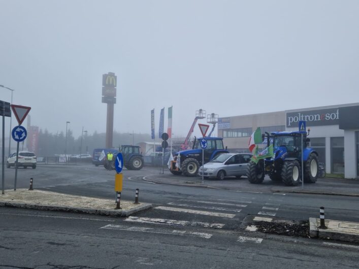 Prosegue la protesta degli Agricoltori Autonomi: i trattori agli ingressi di Alessandria