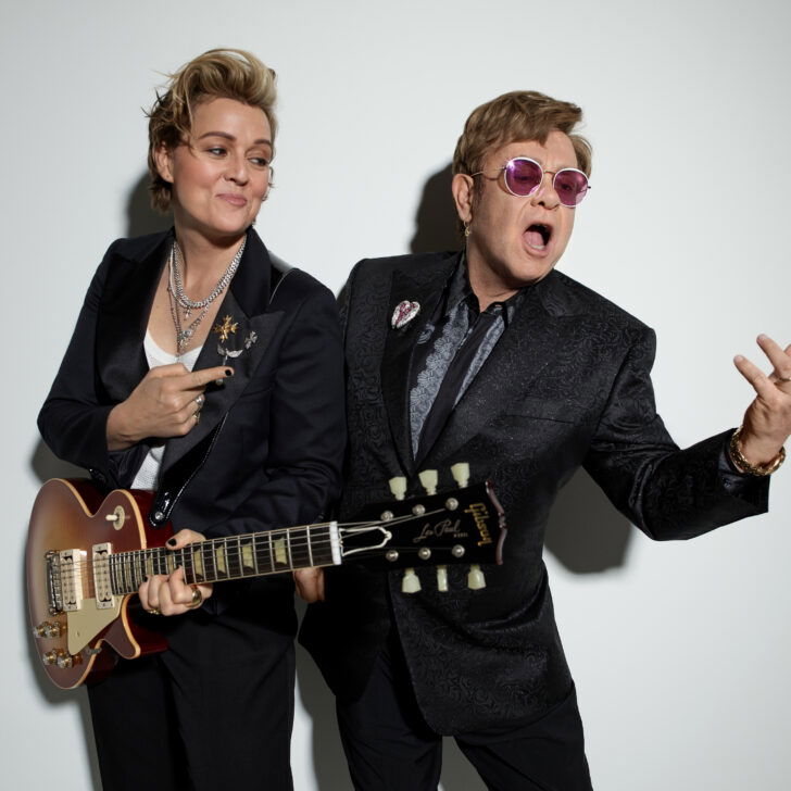 Elton John e Brandi Carlile pubblicano il 4 aprile il disco “Who Believes In Angels?”