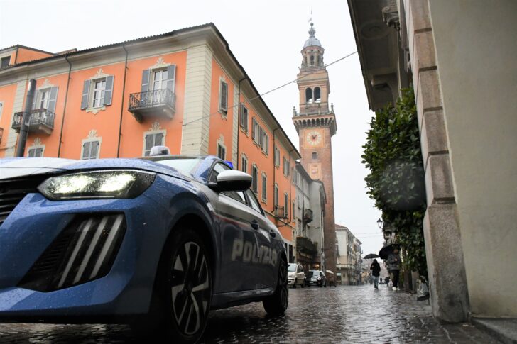 Ad Alessandria tre nuove auto elettriche della Polizia di Stato