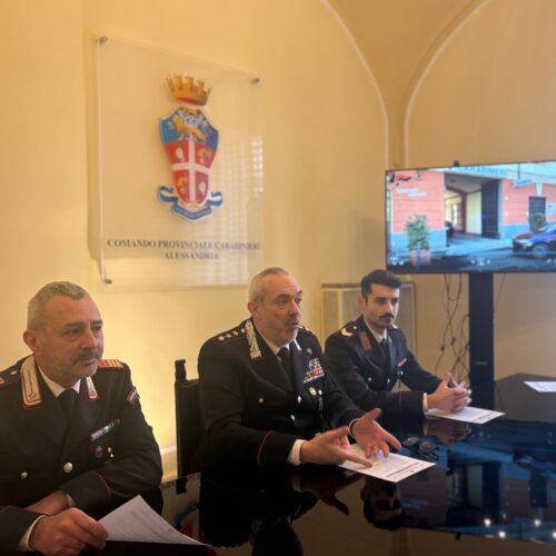 Truffa una anziana a Valenza fingendo un incidente. Grazie a un vicino e ai Carabinieri truffatrice finisce in manette